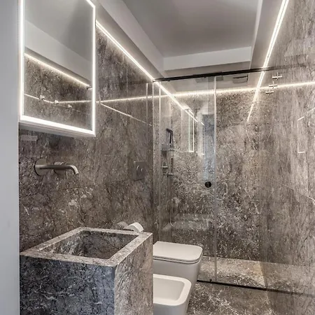 شقة Readmyhostprofile! Luxury 4 Bedroom Penthouse Near Duomo *