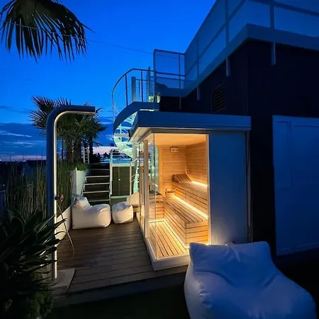Readmyhostprofile! Luxury 4 Bedroom Penthouse Near Duomo شقة ميلان
