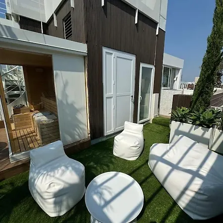 Readmyhostprofile! Luxury 4 Bedroom Penthouse Near Duomo *