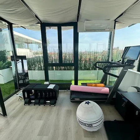 Readmyhostprofile! Luxury 4 Bedroom Penthouse Near Duomo شقة *