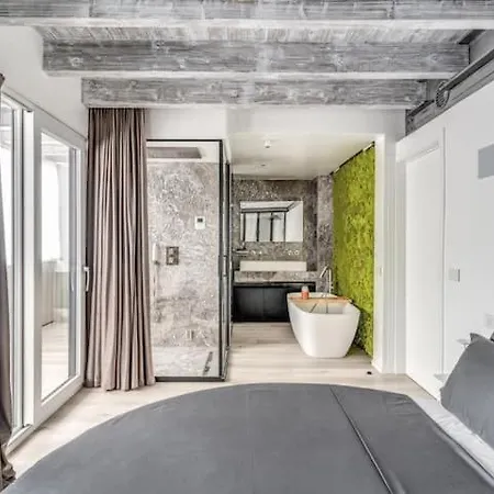 Readmyhostprofile! Luxury 4 Bedroom Penthouse Near Duomo ميلان