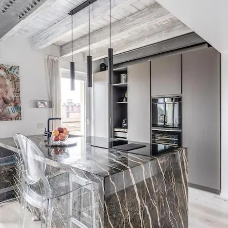 شقة Readmyhostprofile! Luxury 4 Bedroom Penthouse Near Duomo